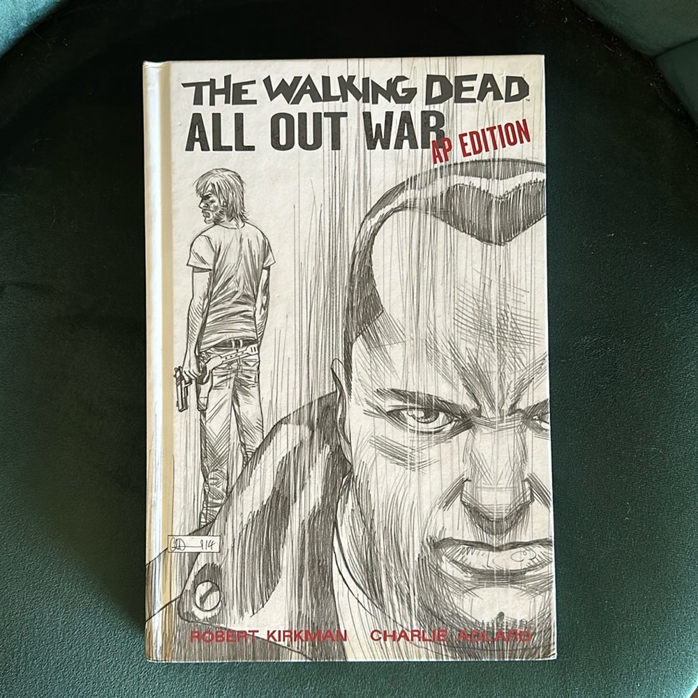 The Walking Dead All Out War AP Edition (Image Comics, 2014) Hardcover